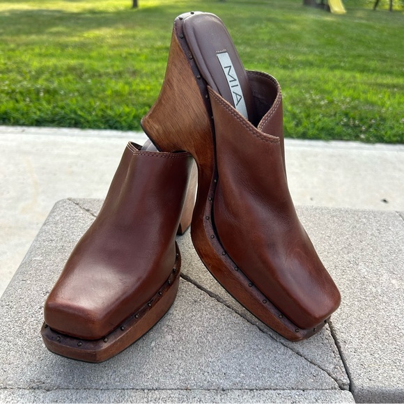MIA Wooden Leather Studded Platform Heel Mule Clog Shoes Brown 10 - Picture 2 of 16